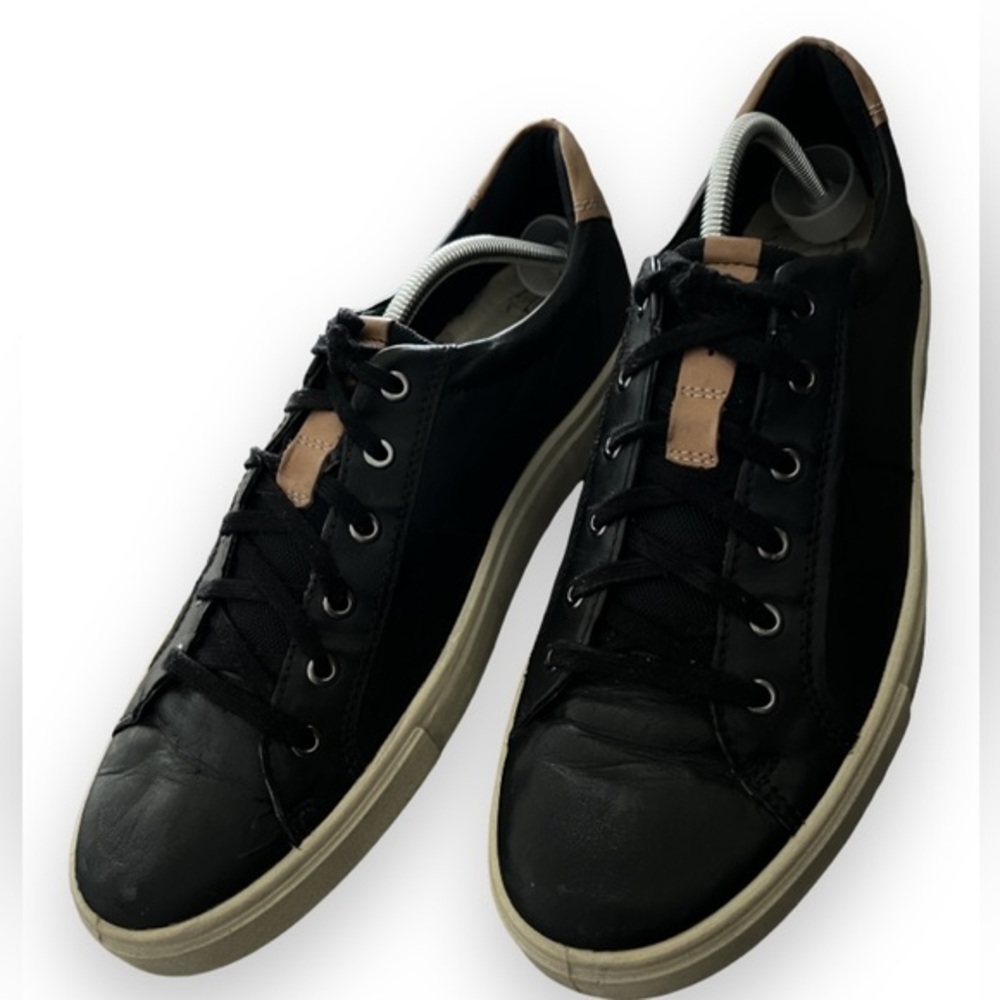 Ecco size 12 Leather casual sneakers. Very comfortable previously enjoyed shoes
